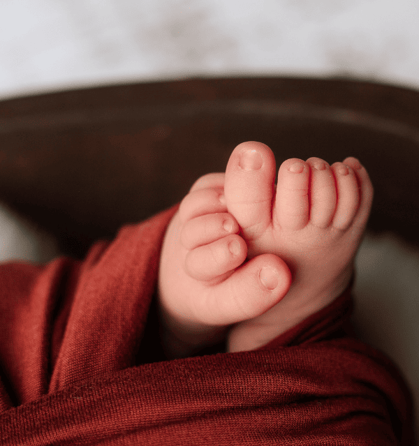 Detail photo of newborn girl in Southern Oregon studio.