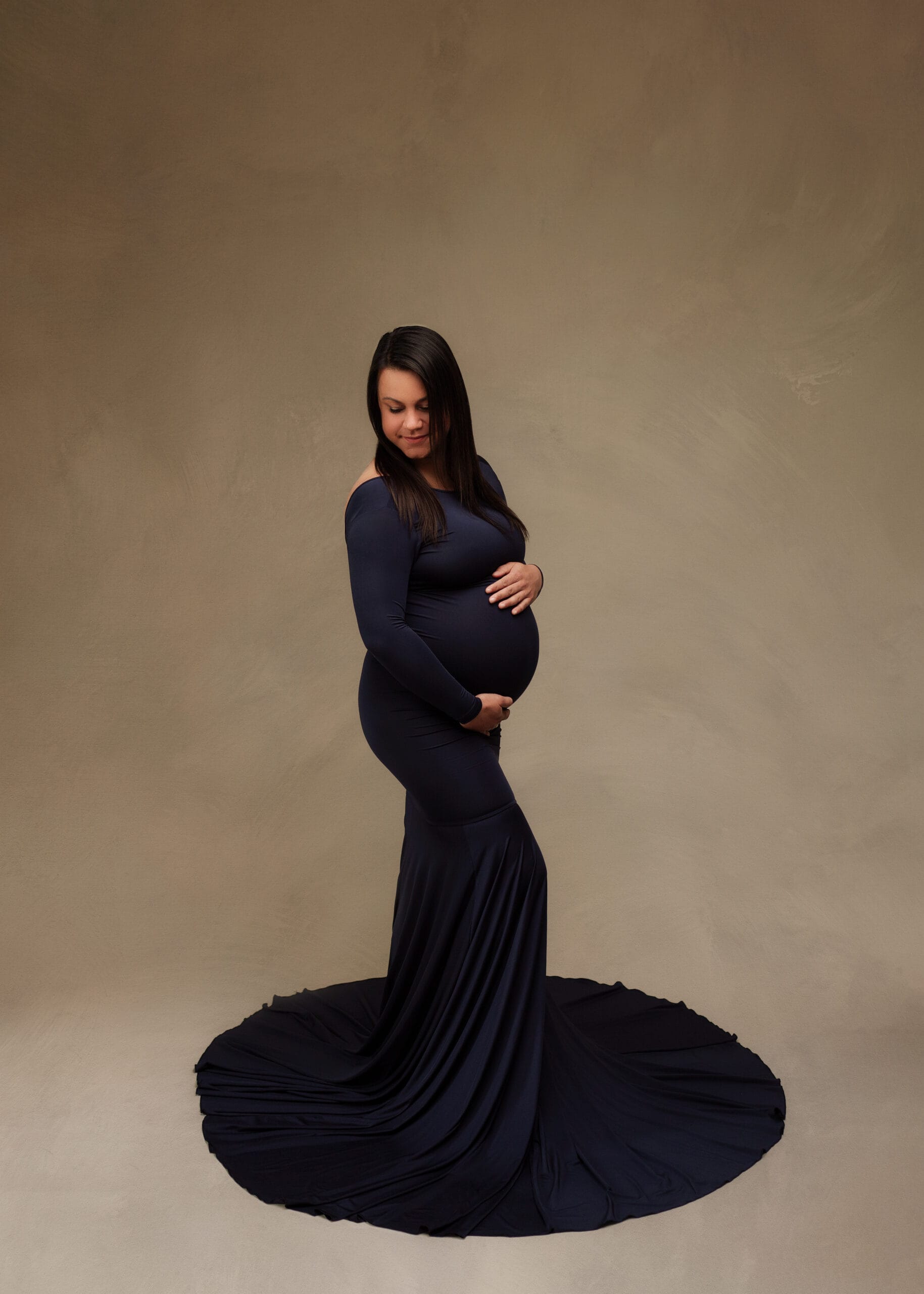 Maternity photograph in Southern Oregons best photographers studio.