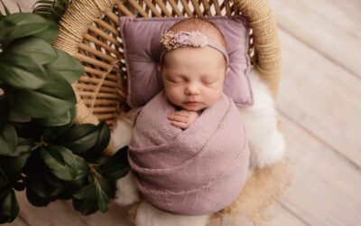 Why You Should Leave Newborn Photos to a Professional